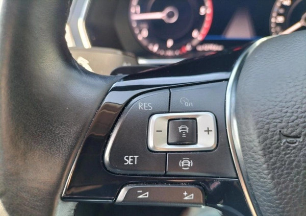 Volkswagen Passat cena 109900 przebieg: 135094, rok produkcji 2019 z Sanok małe 596